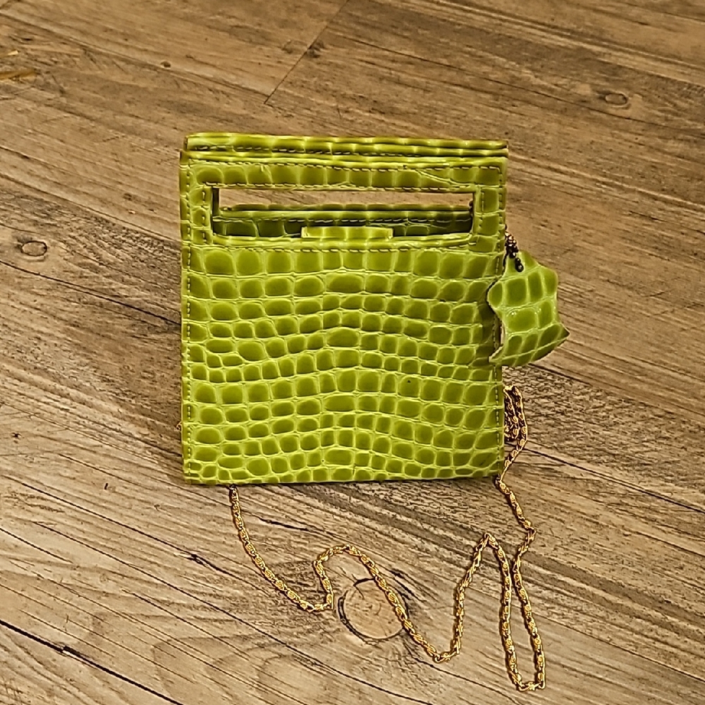 Vibrant Green Crocodile Pattern Clutch